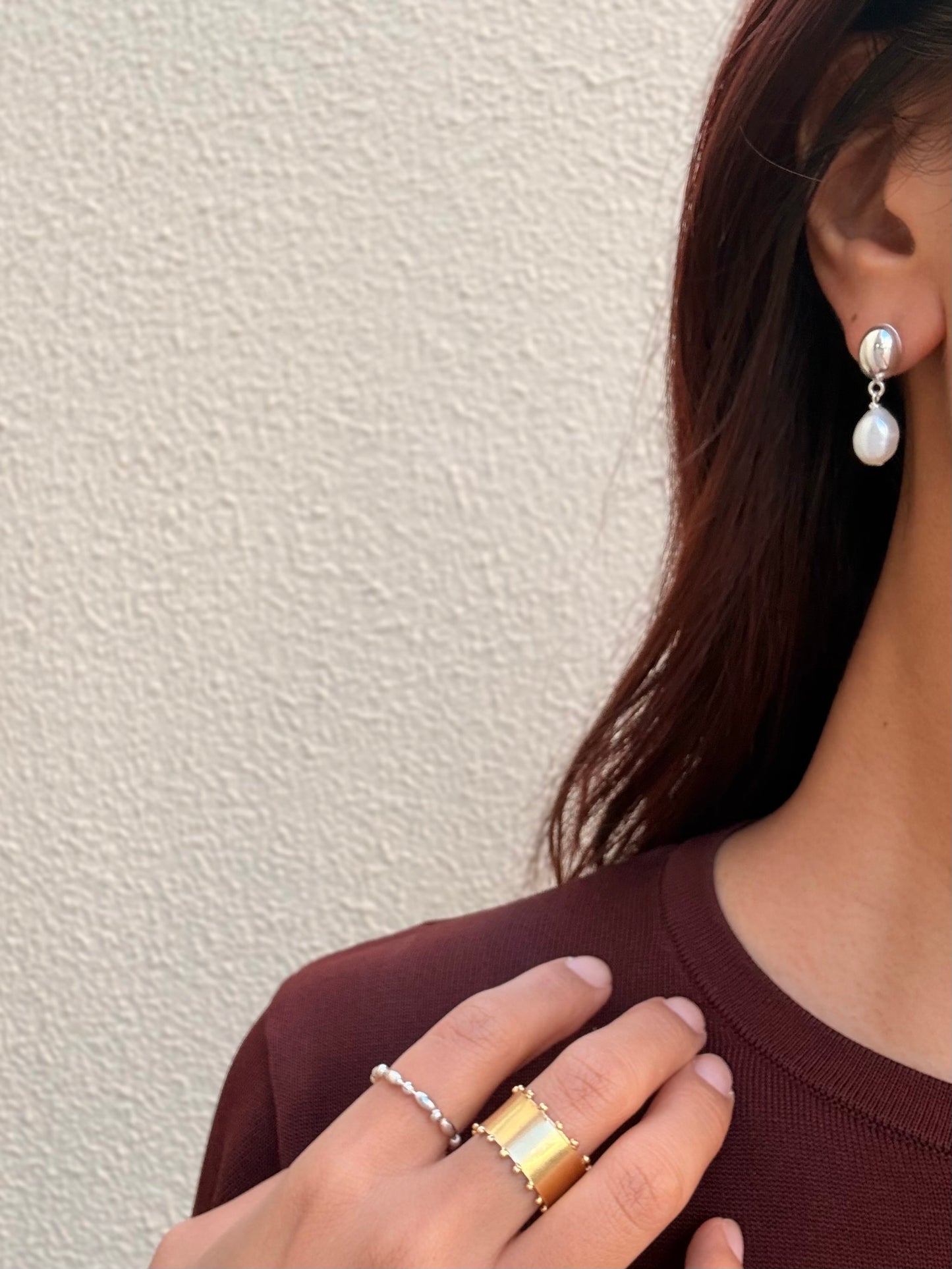 silver ball & pearl pierce