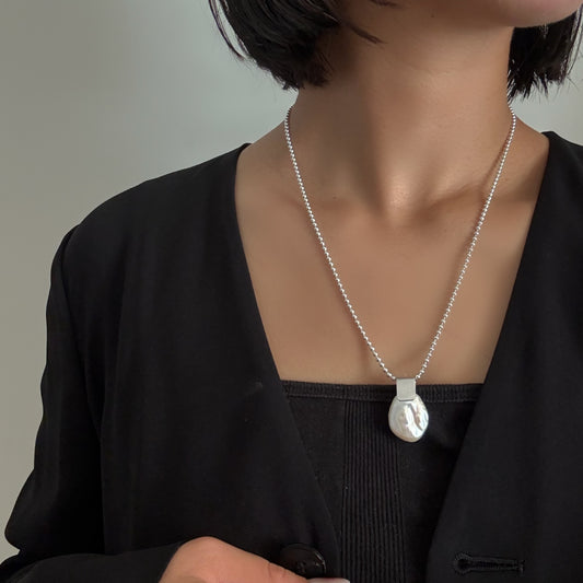 Baroque pearl ball chainnecklace