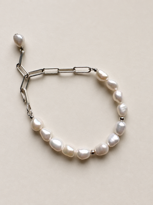 Pearl bracelet