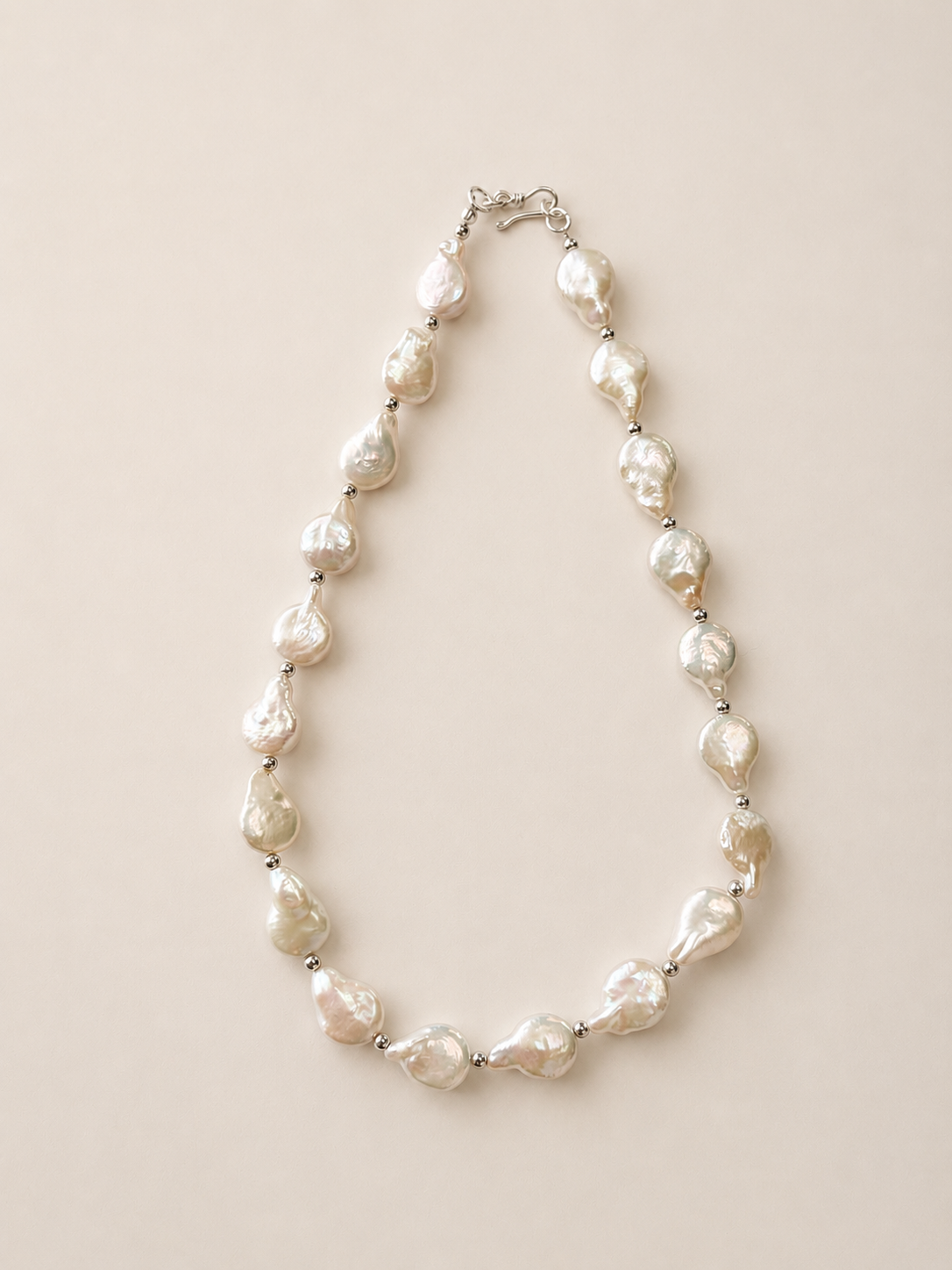 Baroque pearl necklace