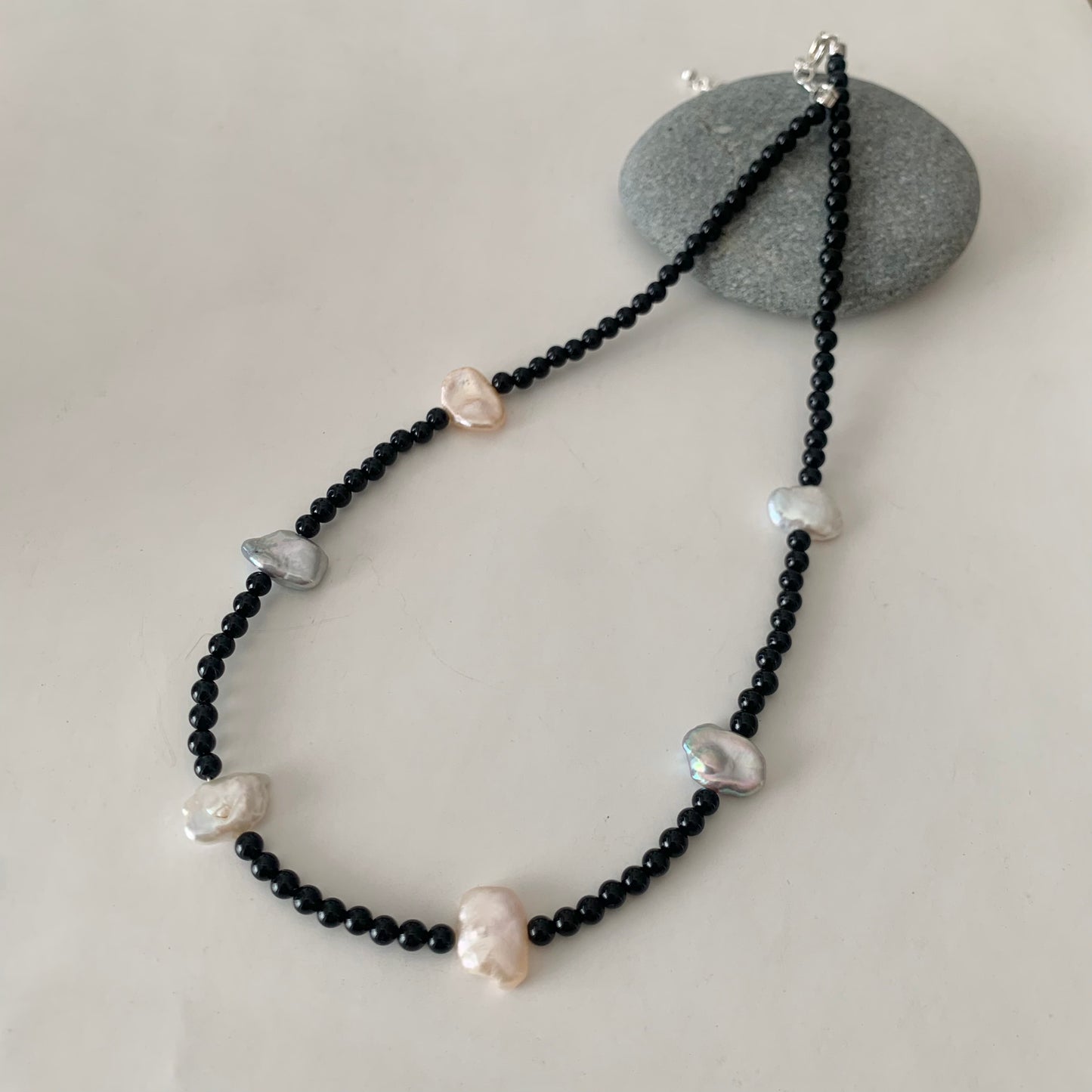 onxyz & pearl necklace
