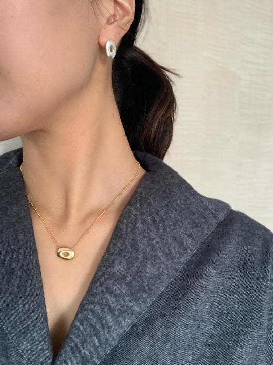 oval necklace